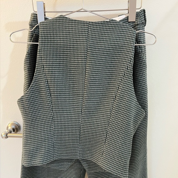 Favorite Daughter Two Piece Suit. Green Houndstooth. - Picture 5 of 5